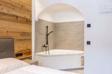 Aparthotel in Saalbach - Junior Suite for up to 4 people