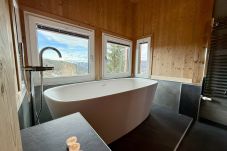 House in Turrach - Chalet # 2 with IR-sauna & bathtub