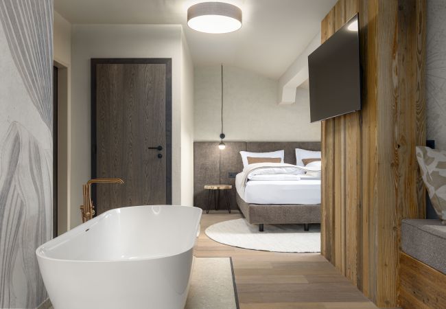Aparthotel in Kaprun - Junior Suite for upto 4 people with sauna