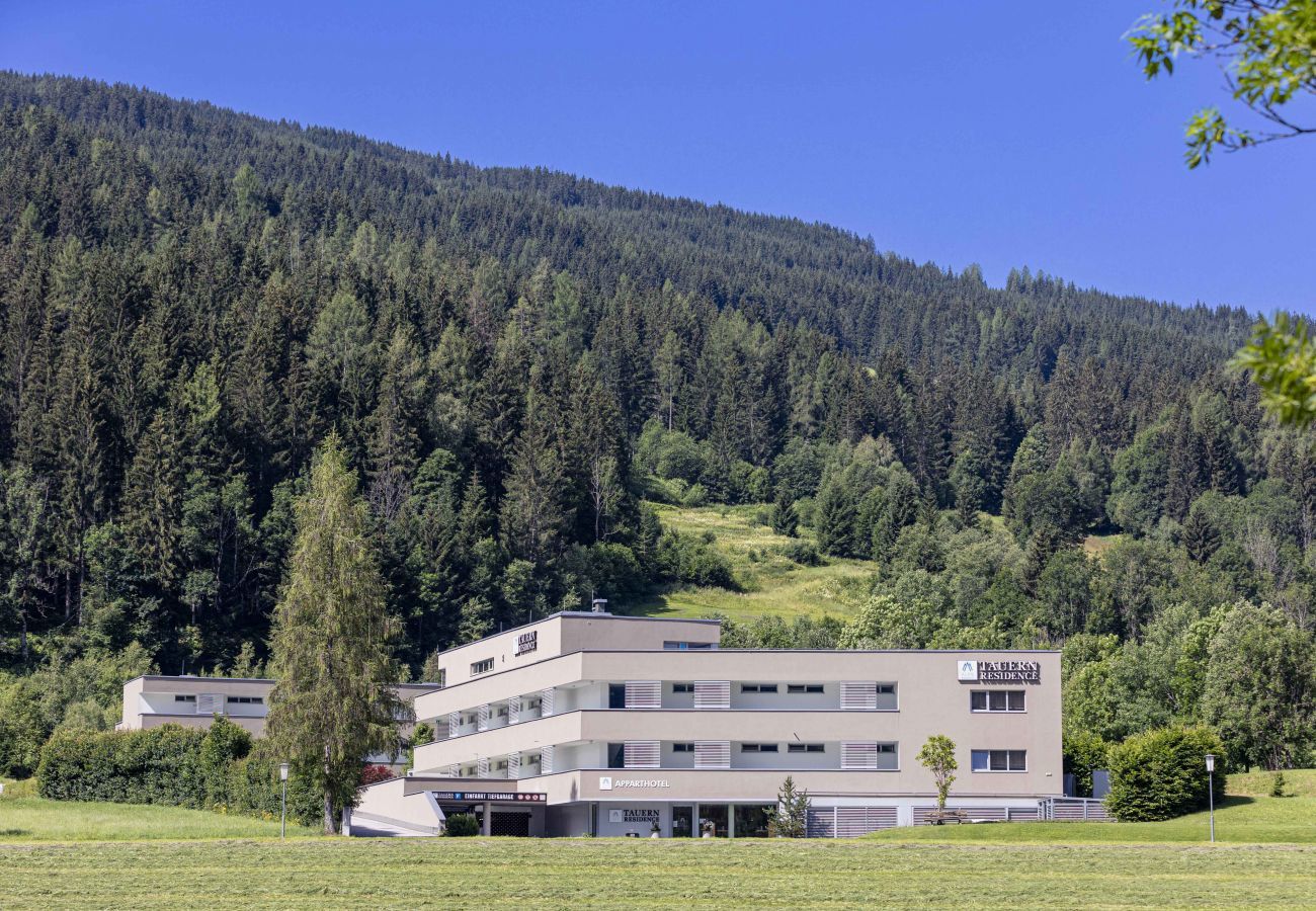 Apartment in Radstadt - Superior apartment & summer pool Apartment in Radstadt - Superior apartment & summer pool