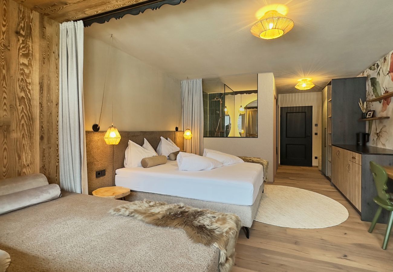 Aparthotel in Kaprun - Junior Suite for upto 4 people with sauna