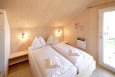 Huis in St. Georgen am Kreischberg - Chalet # 4b met 3 SK, sauna & whirlpool