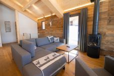 Huis in Haus im Ennstal - Superior vakantiehuis met 3 slaapkamers, sauna & outdoor bad