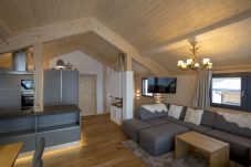 Huis in Pichl bei Schladming - Superior Chalet with sauna & bathtub inside