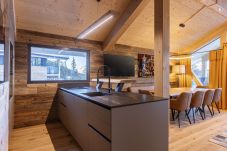 Huis in Turrach - Superior Chalet # 4 with Sauna & Hot Tub