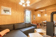 Chalet in St. Georgen am Kreischberg - Vakantiehuis #16 met 2 slaapkamers voor 6 personen