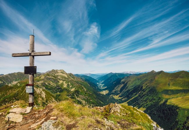 Chalet in St. Georgen am Kreischberg - Vakantiehuis voor tot 4 pers. met galerij Chalet in St. Georgen am Kreischberg - Vakantiehuis voor tot 4 pers. met galerij