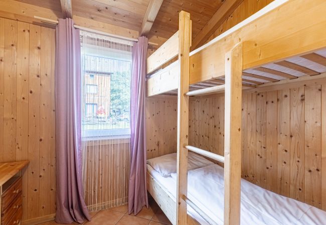 Chalet in St. Georgen am Kreischberg - Vakantiehuis voor tot 4 pers. met galerij Chalet in St. Georgen am Kreischberg - Vakantiehuis voor tot 4 pers. met galerij