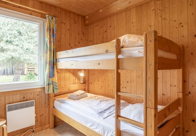 Chalet in St. Georgen am Kreischberg - Vakantiehuis # 8 met 2 slaapkamers voor 6 pers. Chalet in St. Georgen am Kreischberg - Vakantiehuis # 8 met 2 slaapkamers voor 6 pers.