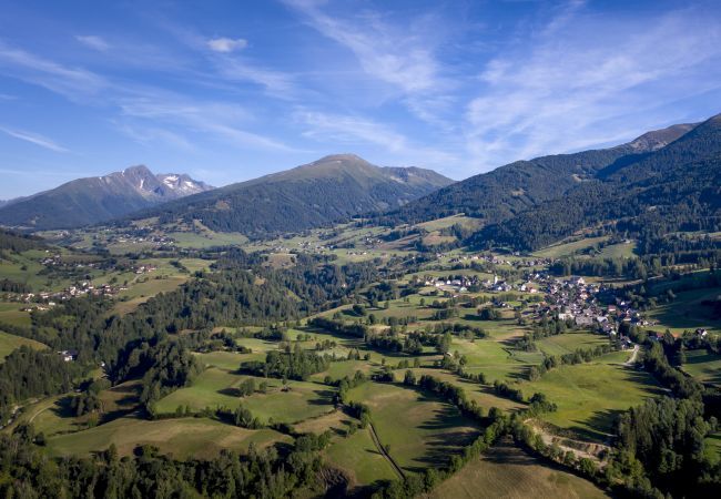 Chalet in St. Georgen am Kreischberg - Vakantiehuis # 8 met 2 slaapkamers voor 6 pers. Chalet in St. Georgen am Kreischberg - Vakantiehuis # 8 met 2 slaapkamers voor 6 pers.