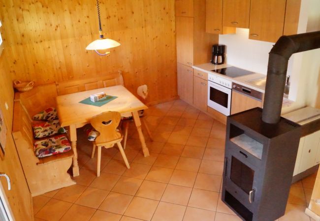 Chalet in St. Georgen ob Murau - Vakantiehuis # 16 met 2 slaapkamers voor 6 pers. Chalet in St. Georgen ob Murau - Vakantiehuis # 16 met 2 slaapkamers voor 6 pers.