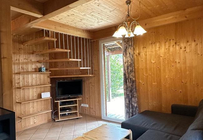 Chalet in St. Georgen ob Murau - Vakantiehuis # 16 met 2 slaapkamers voor 6 pers. Chalet in St. Georgen ob Murau - Vakantiehuis # 16 met 2 slaapkamers voor 6 pers.