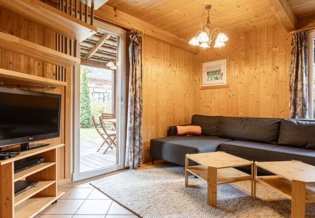 Chalet in St. Georgen ob Murau - Vakantiehuis # 16 met 2 slaapkamers voor 6 pers. Chalet in St. Georgen ob Murau - Vakantiehuis # 16 met 2 slaapkamers voor 6 pers.
