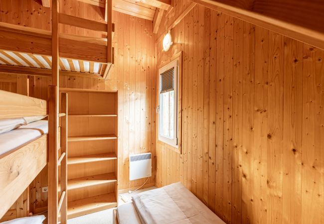 Chalet in St. Georgen ob Murau - Vakantiehuis # 16 met 2 slaapkamers voor 6 pers. Chalet in St. Georgen ob Murau - Vakantiehuis # 16 met 2 slaapkamers voor 6 pers.