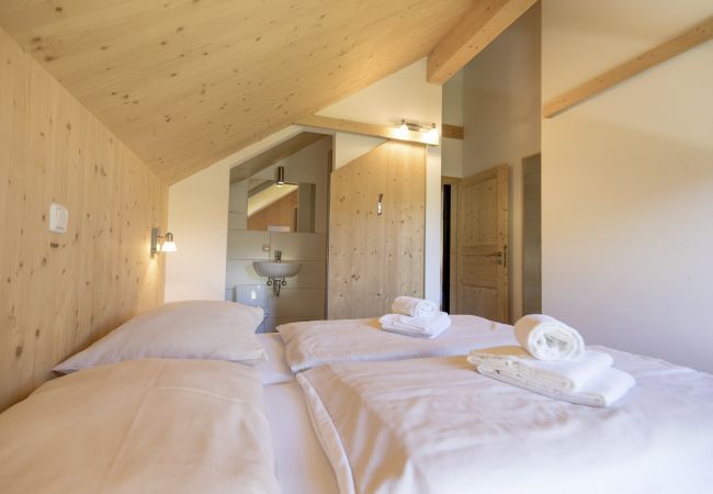 Huis in St. Georgen am Kreischberg - Premium Chalet # 17 met sauna & whirlpool  Huis in St. Georgen am Kreischberg - Premium Chalet # 17 met sauna & whirlpool