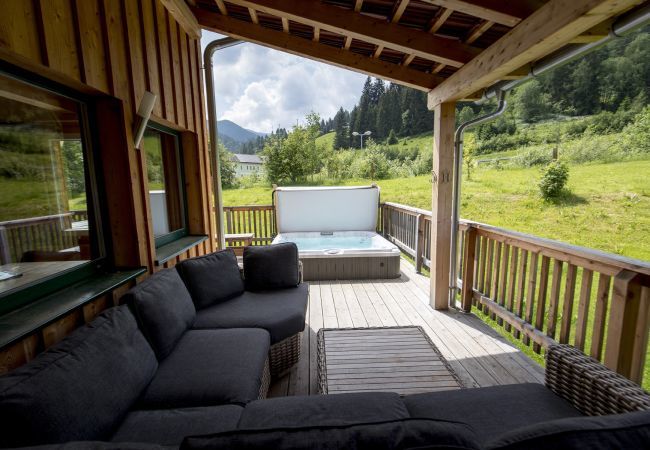 Huis in St. Georgen am Kreischberg - Premium Chalet # 17 met sauna & whirlpool  Huis in St. Georgen am Kreischberg - Premium Chalet # 17 met sauna & whirlpool