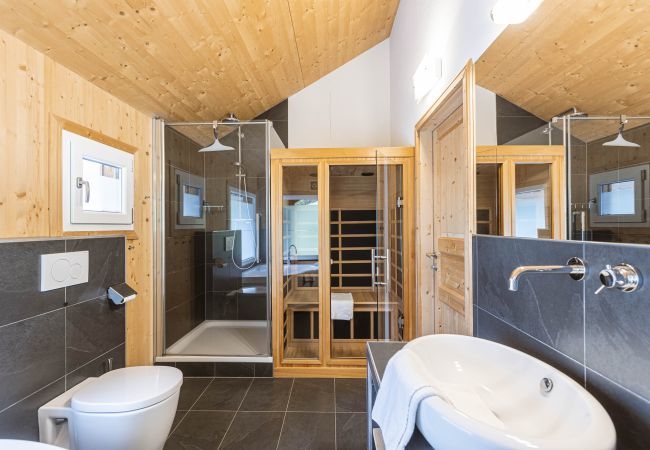 Huis in St. Georgen am Kreischberg - Premium Chalet # 26 met IR-sauna & whirlpool Huis in St. Georgen am Kreischberg - Premium Chalet # 26 met IR-sauna & whirlpool