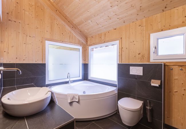 Huis in St. Georgen am Kreischberg - Premium Chalet # 26 met IR-sauna & whirlpool Huis in St. Georgen am Kreischberg - Premium Chalet # 26 met IR-sauna & whirlpool