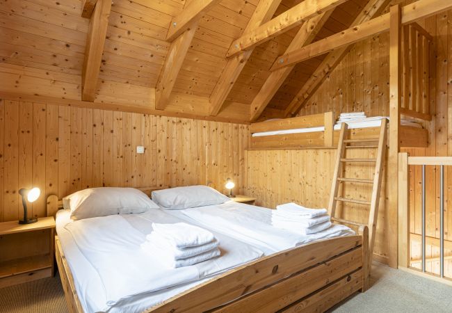 Chalet in St. Georgen am Kreischberg - Vakantiehuis voor tot 3 pers. met galerij Chalet in St. Georgen am Kreischberg - Vakantiehuis voor tot 3 pers. met galerij