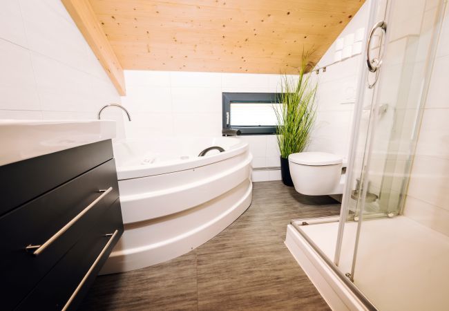 Huis in St. Georgen am Kreischberg - Superior Chalet # 29 met sauna & whirlpool Huis in St. Georgen am Kreischberg - Superior Chalet # 29 met sauna & whirlpool