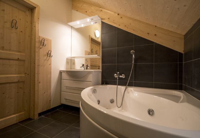 Huis in St. Georgen am Kreischberg - Chalet # 40b met 4 slaapkamers & IR-sauna Huis in St. Georgen am Kreischberg - Chalet # 40b met 4 slaapkamers & IR-sauna