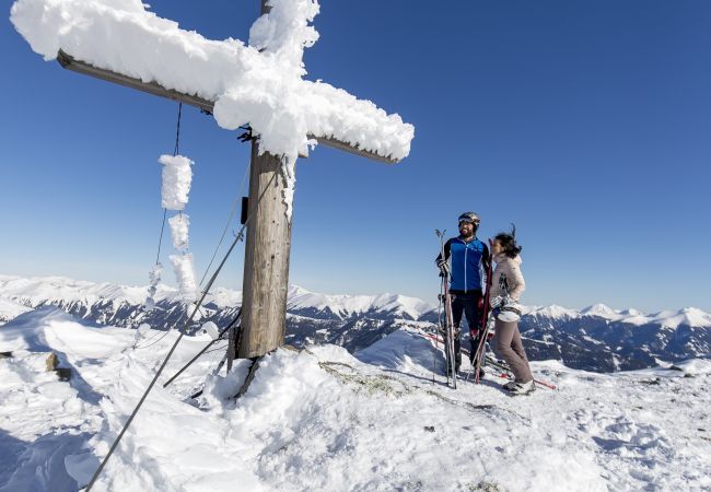 Chalet in St. Georgen am Kreischberg - Vakantiehuis met 2 slaapkamers voor 8 pers. Chalet in St. Georgen am Kreischberg - Vakantiehuis met 2 slaapkamers voor 8 pers.