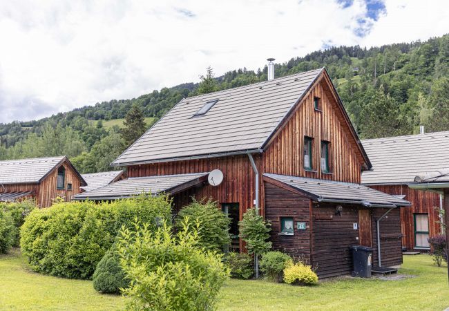 Chalet in St. Georgen am Kreischberg - Vakantiehuis met 4 slaapkamers Chalet in St. Georgen am Kreischberg - Vakantiehuis met 4 slaapkamers