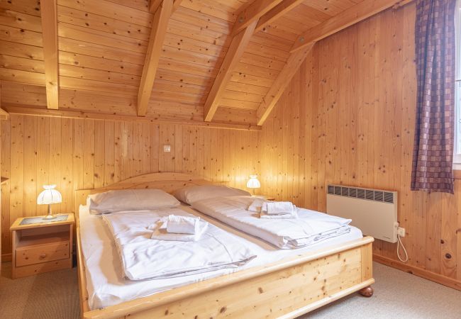 Chalet in St. Georgen am Kreischberg - Vakantiehuis met 4 slaapkamers Chalet in St. Georgen am Kreischberg - Vakantiehuis met 4 slaapkamers