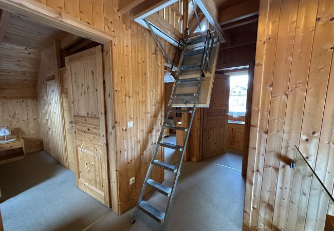 Chalet in St. Georgen am Kreischberg - Vakantiehuis met 4 slaapkamers Chalet in St. Georgen am Kreischberg - Vakantiehuis met 4 slaapkamers