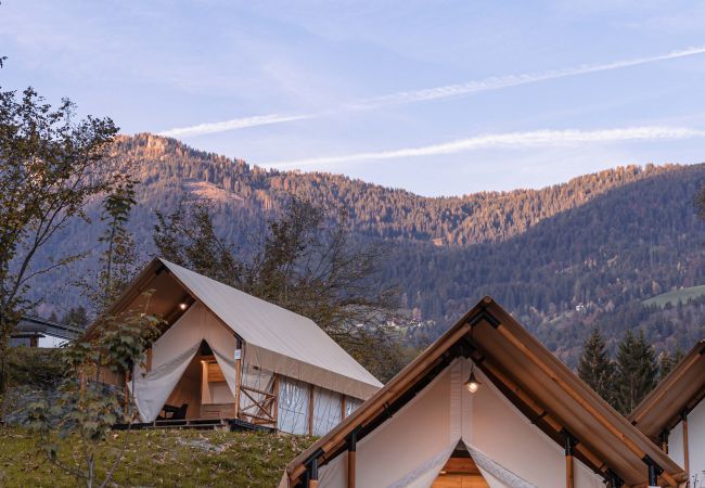 Chalet in Kötschach-Mauthen - Luxe tent Safari voor 4 personen Chalet in Kötschach-Mauthen - Luxe tent Safari voor 4 personen