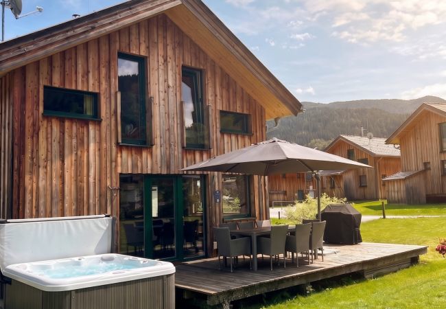 Chalet in St. Georgen am Kreischberg - Superior Chalet # 33 met sauna & whirlpool