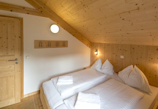 Huis in St. Georgen am Kreischberg - Chalet # 6a with 4 Bedrooms, IR sauna & whirlpool Huis in St. Georgen am Kreischberg - Chalet # 6a with 4 Bedrooms, IR sauna & whirlpool