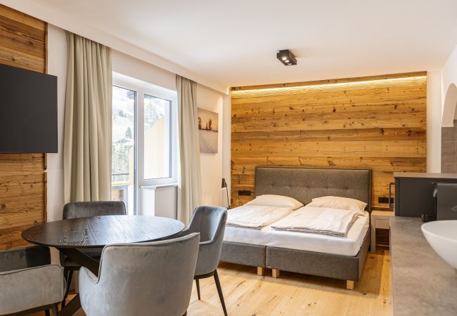 Aparthotel in Saalbach - Juniorsuite voor tot 4 personen & wellnessruimte
