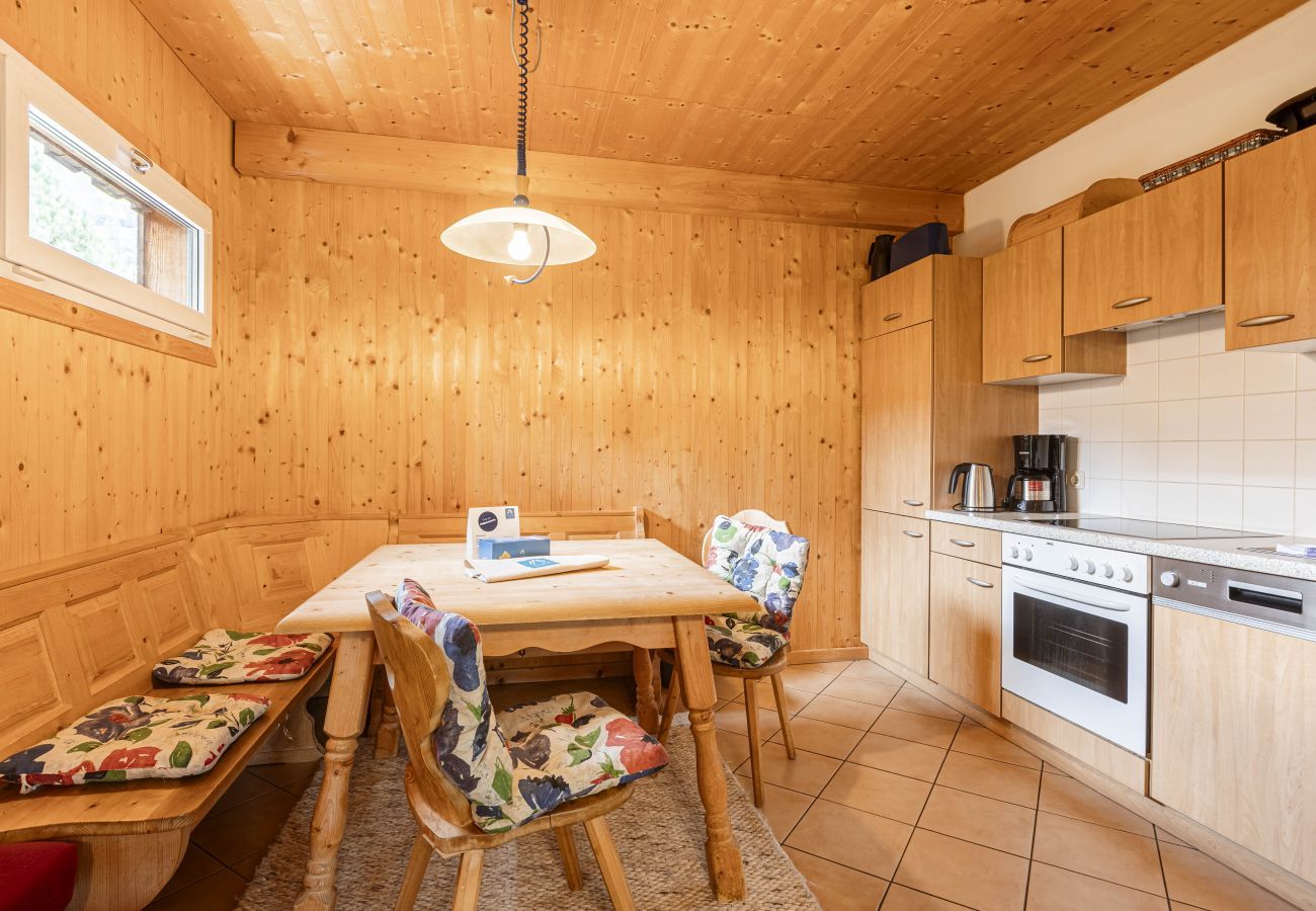 Chalet in St. Georgen am Kreischberg - Vakantiehuis #16 met 2 slaapkamers voor 6 personen