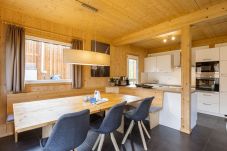 Ferienhaus in St. Georgen am Kreischberg - Chalet # 65b mit 4 Schlafzimmer, Sauna & Whirlpool