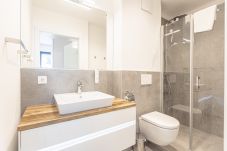 Ferienwohnung in St. Martin am Tennengebirge - Superior Ferienwohnung für 6 P. & Infinity Pool 			