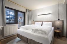 Aparthotel in Kaprun - Doppelzimmer mit Balkon