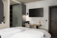 Aparthotel in Kaprun - Doppelzimmer mit Balkon