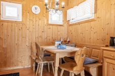 Chalet in St. Georgen am Kreischberg - Ferienhaus # 46 mit 2 Schlafzimmern für 6 Personen