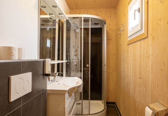 Ferienhaus in St. Georgen am Kreischberg - Chalet # 2a mit 4 Schlafzimmer, IR-Sauna & Whirlpool Ferienhaus in St. Georgen am Kreischberg - Chalet # 2a mit 4 Schlafzimmer, IR-Sauna & Whirlpool
