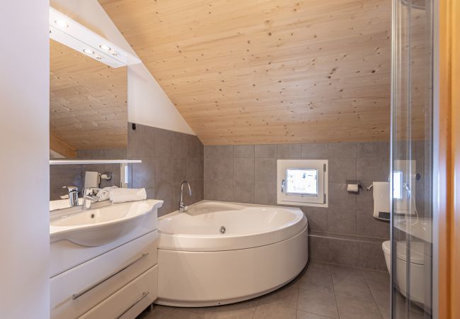 Chalet in Murau - Superior Ferienhaus # 15 mit IR-Sauna & Whirlpool Chalet in Murau - Superior Ferienhaus # 15 mit IR-Sauna & Whirlpool