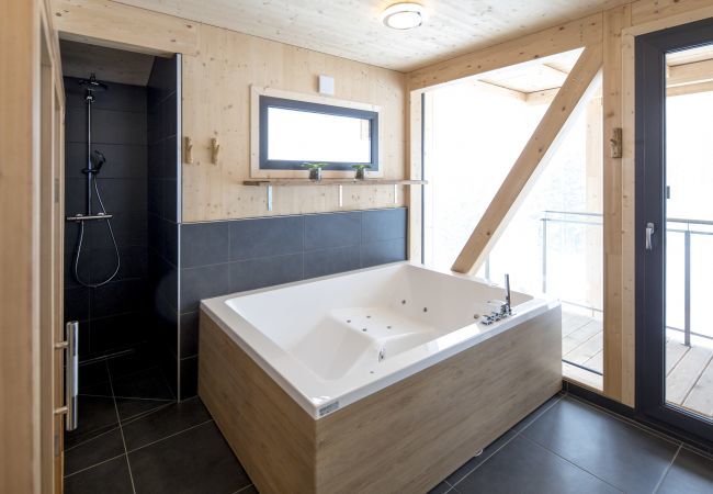 Chalet in Pichl bei Schladming - Premium Chalet # 01 mit IR-Sauna & Whirlpool außen Chalet in Pichl bei Schladming - Premium Chalet # 01 mit IR-Sauna & Whirlpool außen