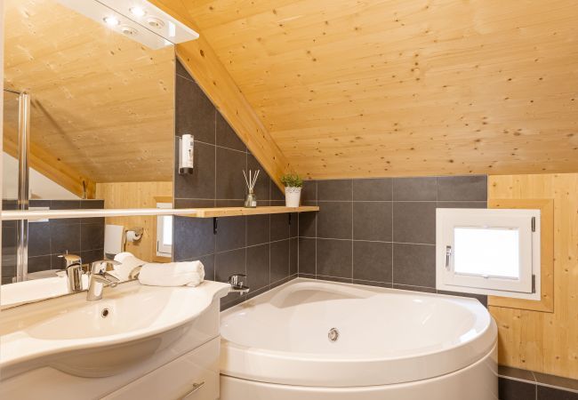Ferienhaus in St. Georgen am Kreischberg - Superior Chalet # 8 mit IR-Sauna & Whirlpool Ferienhaus in St. Georgen am Kreischberg - Superior Chalet # 8 mit IR-Sauna & Whirlpool