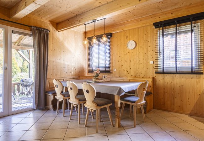 Chalet in Stadl an der Mur - Ferienhaus # 124 mit 4 Schlafzimmer und IR-Sauna Chalet in Stadl an der Mur - Ferienhaus # 124 mit 4 Schlafzimmer und IR-Sauna