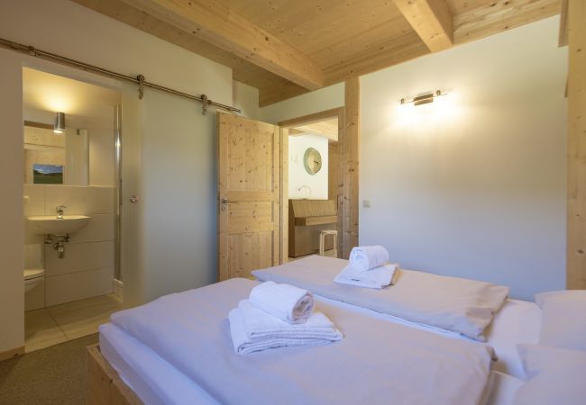 Ferienhaus in St. Georgen am Kreischberg - Premium Chalet # 17 mit Sauna & Whirlpool  Ferienhaus in St. Georgen am Kreischberg - Premium Chalet # 17 mit Sauna & Whirlpool