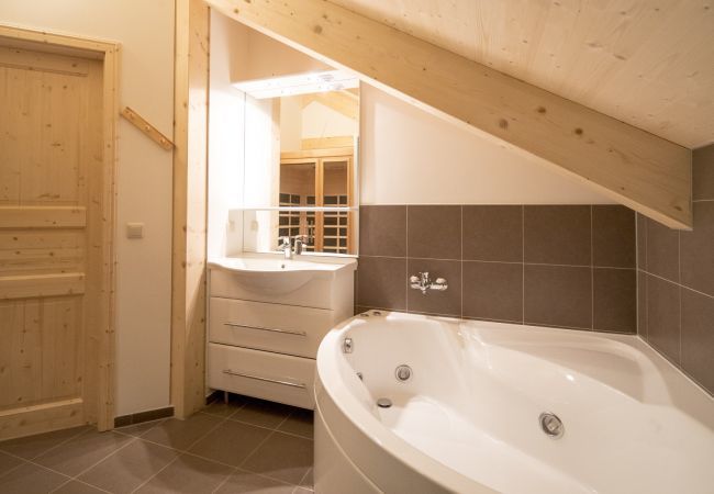 Ferienhaus in St. Georgen am Kreischberg - Chalet # 6b mit 4 Schlafzimmern & IR-Sauna Ferienhaus in St. Georgen am Kreischberg - Chalet # 6b mit 4 Schlafzimmern & IR-Sauna