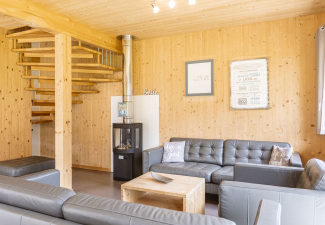 Ferienhaus in St. Georgen am Kreischberg - Chalet # 6b mit 4 Schlafzimmern & IR-Sauna Ferienhaus in St. Georgen am Kreischberg - Chalet # 6b mit 4 Schlafzimmern & IR-Sauna