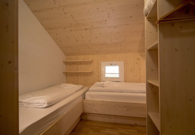 Ferienhaus in St. Georgen am Kreischberg - Chalet # 14a mit 4 Schlafzimmer, IR-Sauna & Whirlpool Ferienhaus in St. Georgen am Kreischberg - Chalet # 14a mit 4 Schlafzimmer, IR-Sauna & Whirlpool