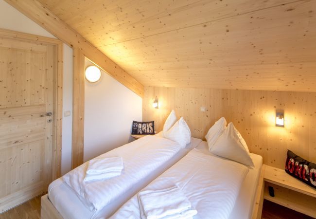 Ferienhaus in St. Georgen am Kreischberg - Chalet # 14a mit 4 Schlafzimmer, IR-Sauna & Whirlpool Ferienhaus in St. Georgen am Kreischberg - Chalet # 14a mit 4 Schlafzimmer, IR-Sauna & Whirlpool