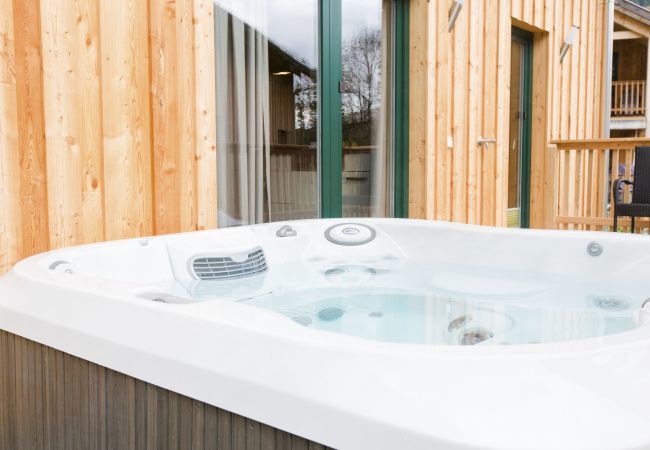 Ferienhaus in St. Georgen am Kreischberg - Chalet # 14a mit 4 Schlafzimmer, IR-Sauna & Whirlpool Ferienhaus in St. Georgen am Kreischberg - Chalet # 14a mit 4 Schlafzimmer, IR-Sauna & Whirlpool